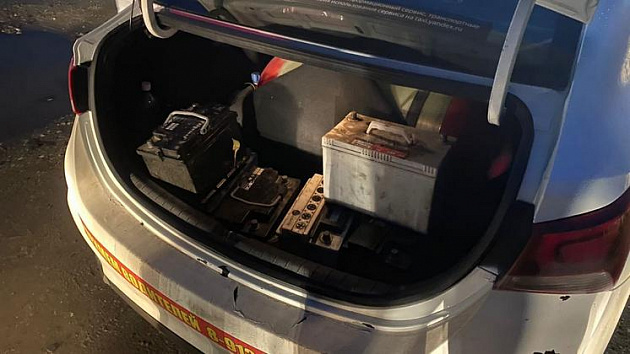 Двух новосибирцев задержали за попытку сдать на металлолом семь краденых аккумуляторов