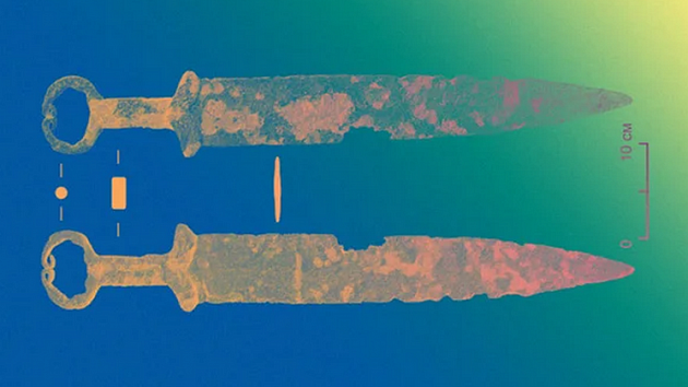 Новосибирские учёные изучили древний меч, который сдали в металлолом красноярцы