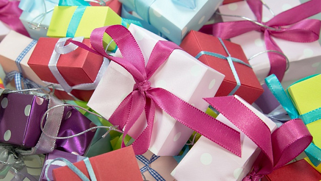Новосибирцы назвали самые бесполезные подарки на день рождения
