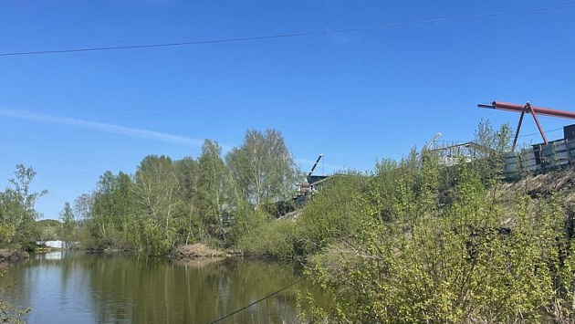 В Новосибирске 70-летний рыбак задел удочкой электропровода и погиб от удара током