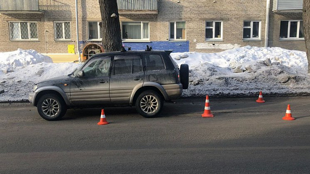 11-летний мальчик попал под колеса машины в Советском районе Новосибирска