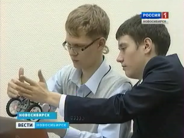 В Новосибирске начались городские молодежные соревнования по роботехнике