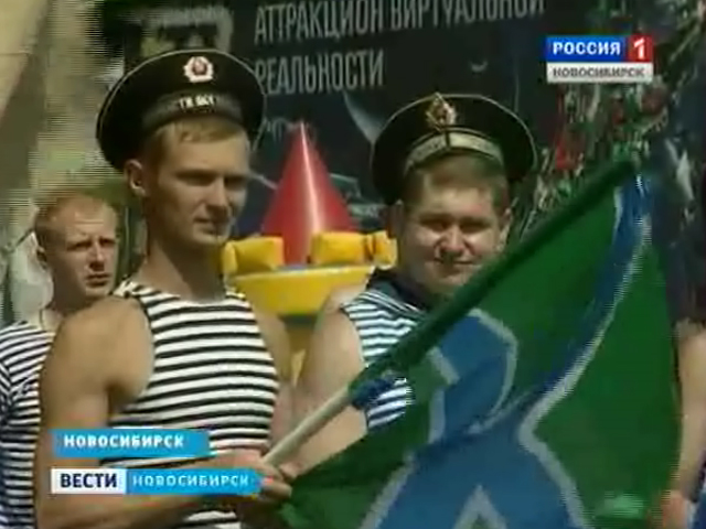 Город моряков отметил день ВМФ. Появится ли в Новосибирске атомная подводная лодка?
