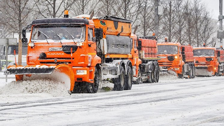 С каких улиц в Новосибирске вывезут снег днём 16 марта 2022 года