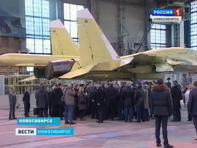 Президент Владимир Путин посетил авиационный завод имени Чкалова