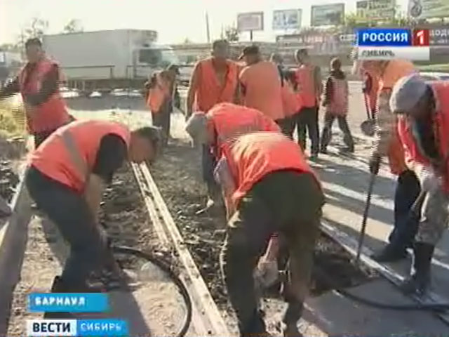 Дорожные работы парализовали транспортные артерии Барнаула