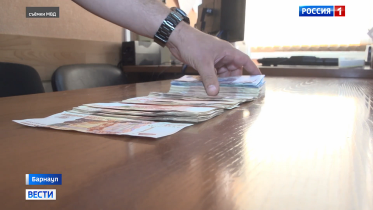 В Новосибирске задержали пособников телефонных мошенников из Украины