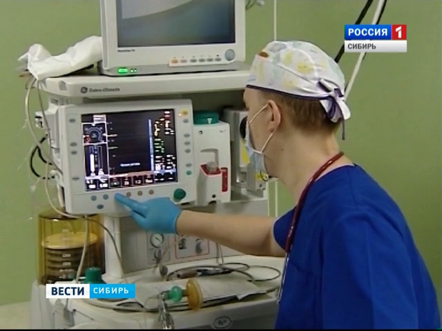 Красноярский хирург первым в России прооперировал ребенка с помощью робота в 3D-формате