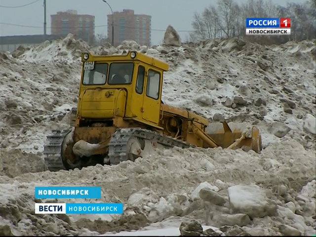 Снегоотвалом в Кировском районе заинтересовались экологи и прокуратура