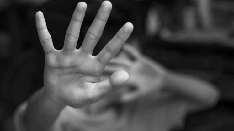 В Новосибирске подростки жестоко избили пятиклассника за отказ играть с ними