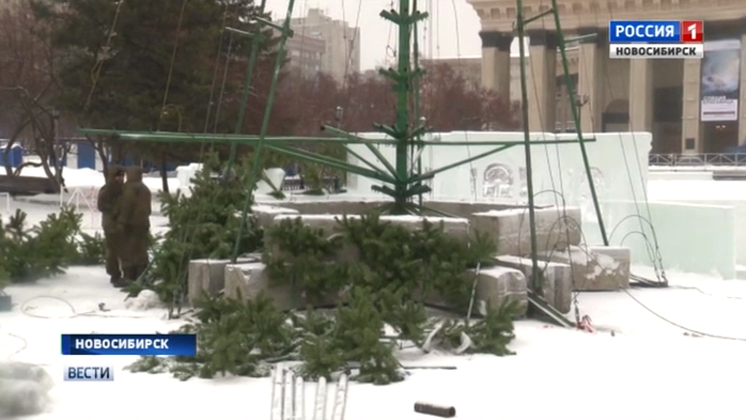 Главную новогоднюю ёлку Новосибирска монтируют перед оперным театром