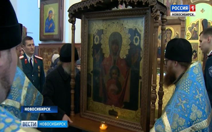 Старинную икону Божией Матери «Знамение Абалацкая» привезли в Новосибирск