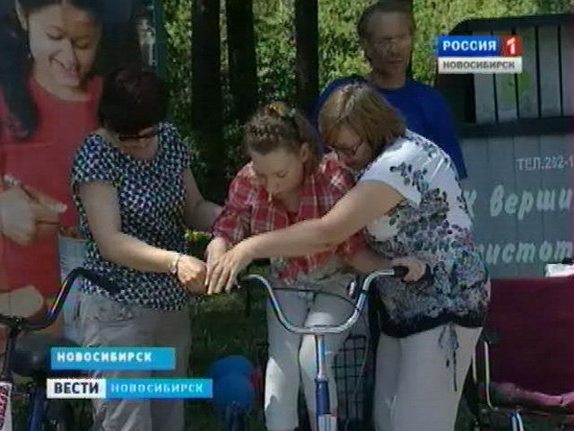 В Новосибирске прошел велопробег для детей с диагнозом ДЦП
