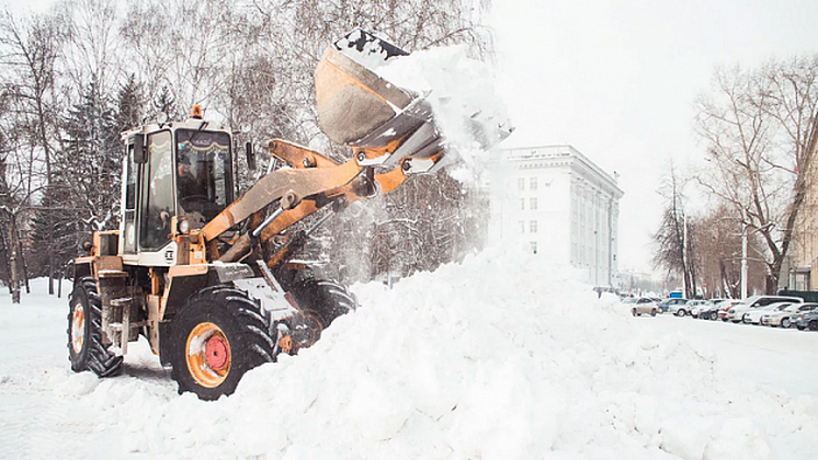 С каких улиц Новосибирска уберут снег днём 17 ноября