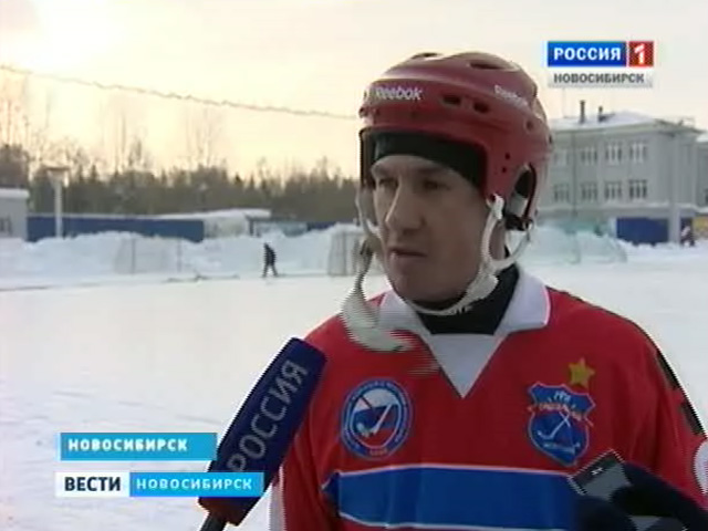 Новосибирский &quot;Сибсельмаш&quot; не смог переиграть на своем льду одного из лидеров чемпионата