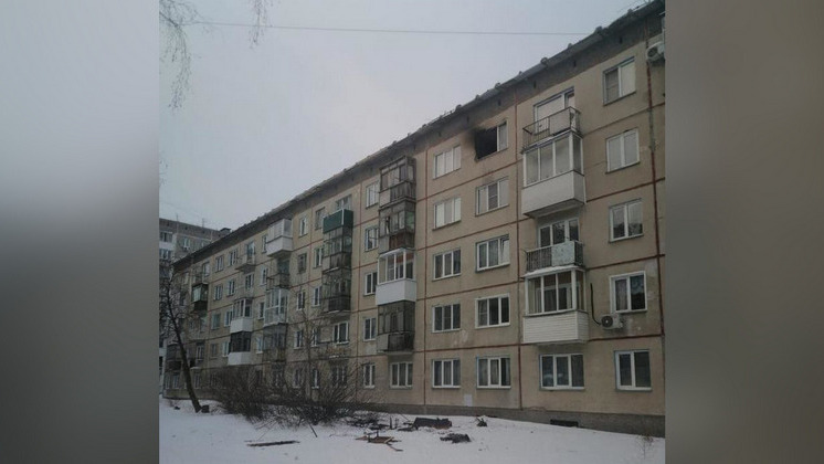 Мужчина погиб при пожаре в новосибирской пятиэтажке