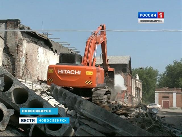 Жители бараков в Октябрьском районе винят стройку по соседству в разрушении своих домов