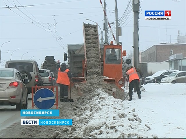 В Новосибирске введен режим ЧС из-за непрекращающихся снегопадов