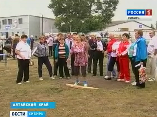 Сибирские пенсионеры встречают День пожилого человека