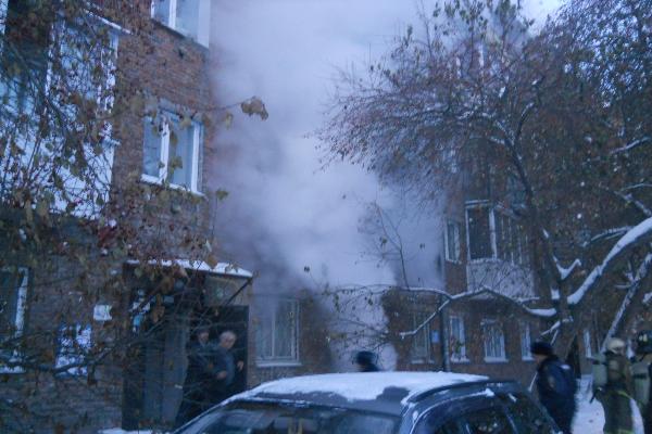 Две женщины отравились газом в пожаре в центре Новосибирска