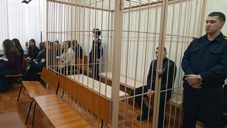 В Новосибирске начали судить сына экс-депутата, задавившего женщину у «Глобуса»
