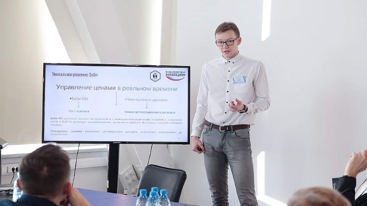 Почти миллион рублей выиграл новосибирский студент на создание «умных ценников»