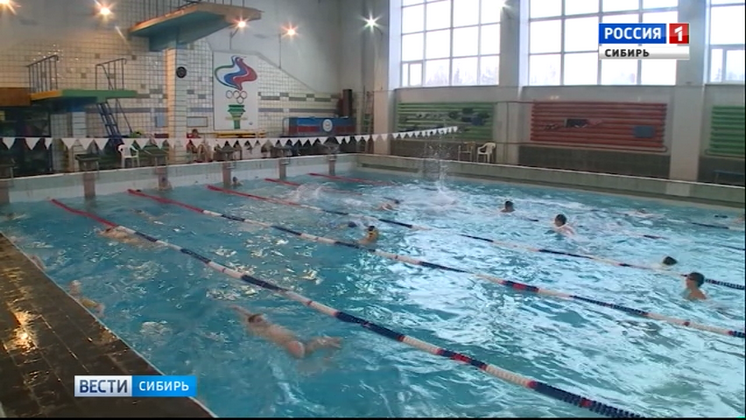 В Омске под угрозой закрытия оказался старейший бассейн 