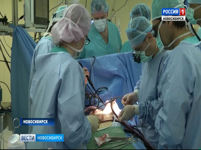 Новосибирские хирурги установили высокотехнологичный заменитель сердца