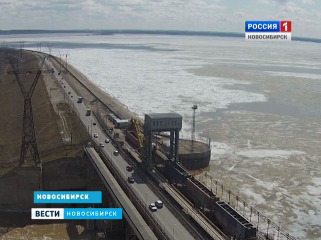 Новосибирская ГЭС увеличила сброс воды из водохранилища
