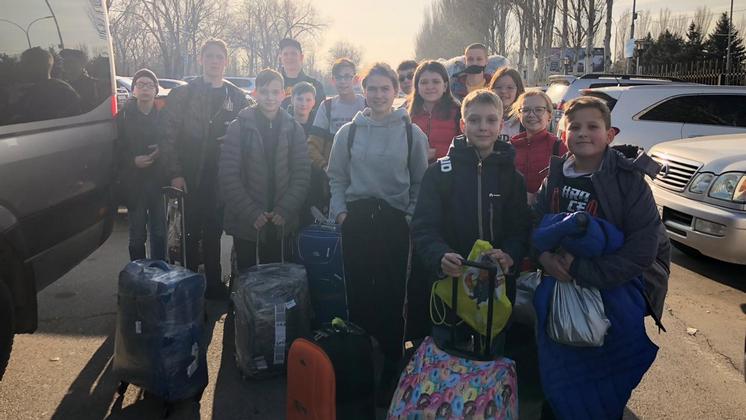 Новосибирские власти взяли на особый контроль ситуацию с детьми в Киргизии
