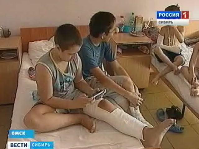 Детские травматологические отделения в Омске переполнены пациентами