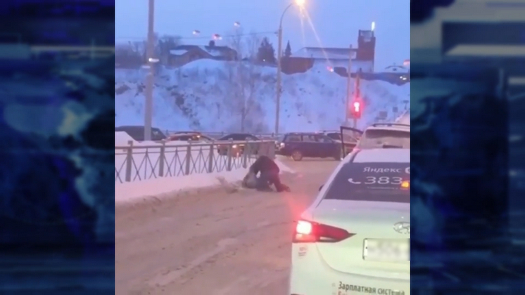 В Новосибирске драка двух водителей закончилась дружескими объятиями