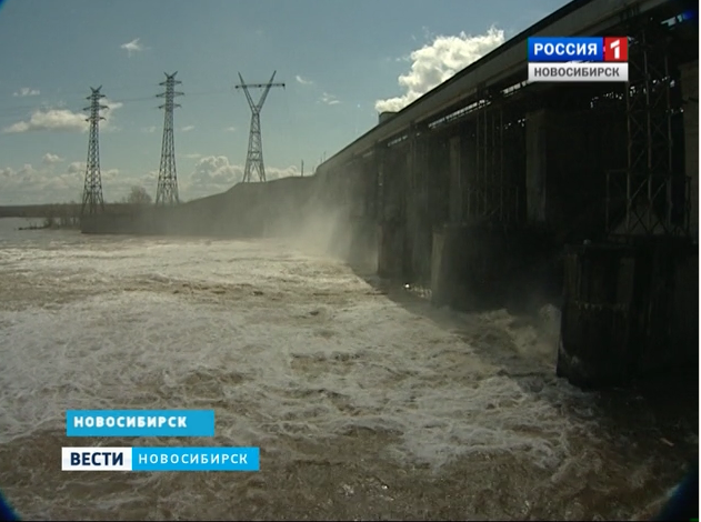 Новосибирская ГЭС начала холостые сбросы воды, подтопление дачным участкам не грозит