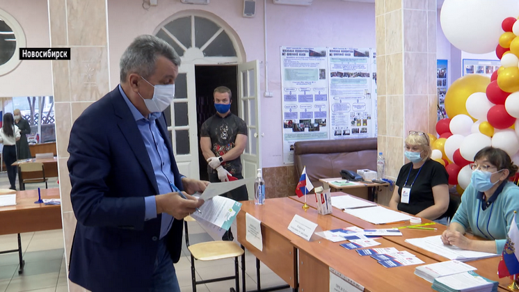 Полпред в СФО Сергей Меняйло поддержал изменения в Конституцию России