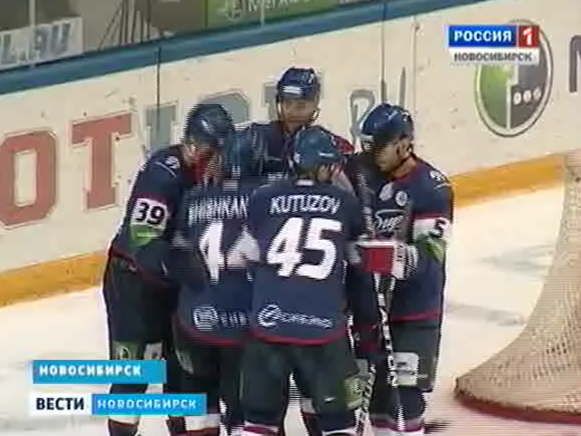 Игроки нашей &quot;Сибири&quot; на своем льду принимали &quot;Динамо&quot; из Москвы