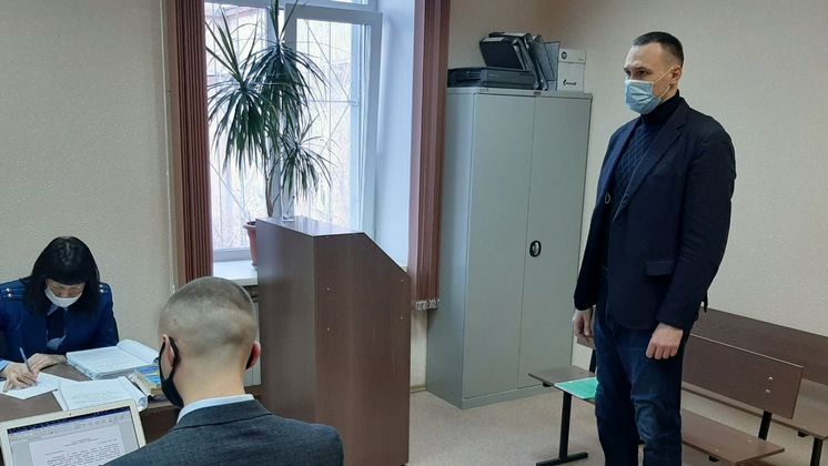 В Новосибирске начали судить экс-главу комитета по рекламе мэрии Новосибирска Дмитрия Лобыню