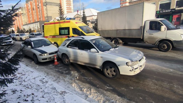 Бердчанин въехал в стоящий на светофоре автомобиль и скончался