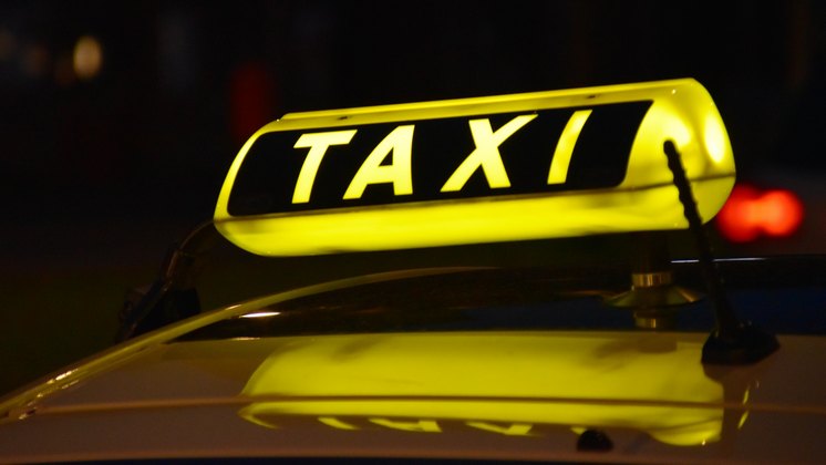 Новосибирский суд отправил за решетку на девять лет убившего пассажира таксиста