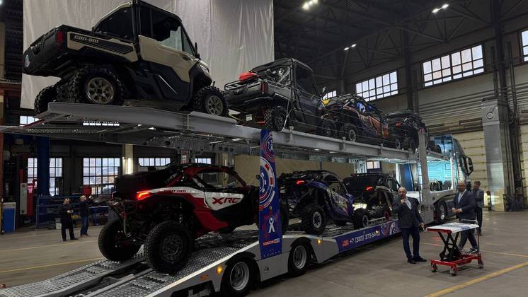 Новосибирская компания создала первый отечественный двухъярусный автовоз