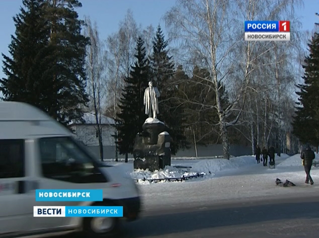 В первомайском районе Новосибирска вандалы разрисовали памятник Ленину
