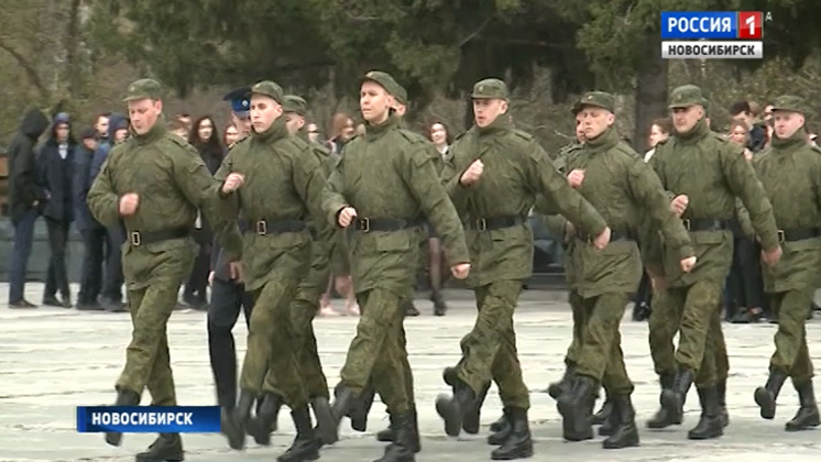 Две тысячи новосибирцев отправили на срочную службу в армию