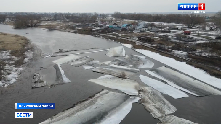 В Новосибирской области из-за подтопления под воду ушел автомобильный мост