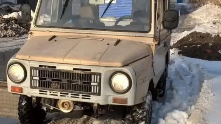 Житель Новосибирска решил отдать бойцам СВО легендарный советский ЛуАЗ-969