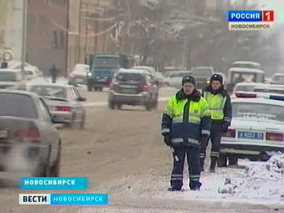 Из-за снегопада сотрудники ГИБДД перешли на усиленный вариант несения службы