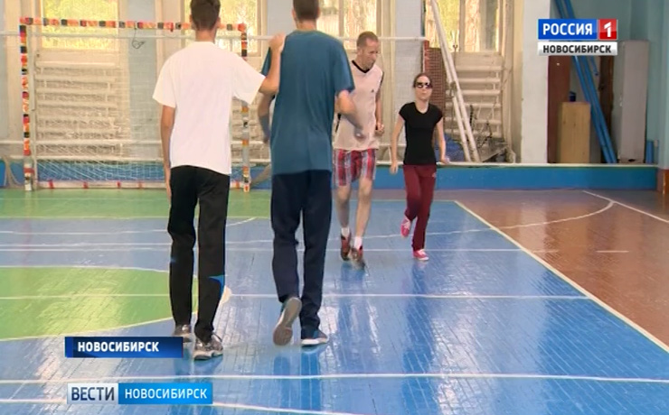 В Новосибирске ищут волонтеров для незрячих легкоатлетов
