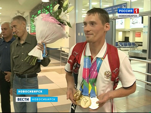 Дважды чемпион мира! Новосибирец взял золото по пауэрлифтингу