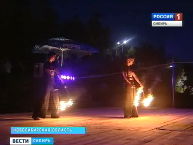 Под Бердском собрались лучшие огненные жонглёры региона
