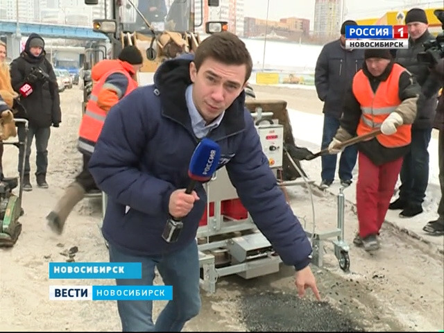 Агрегат по укладке асфальта в снег привезли в Новосибирск