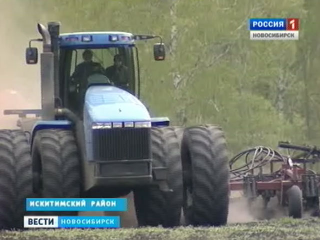Ненастная погода срывает сроки посевной в Новосибирской области