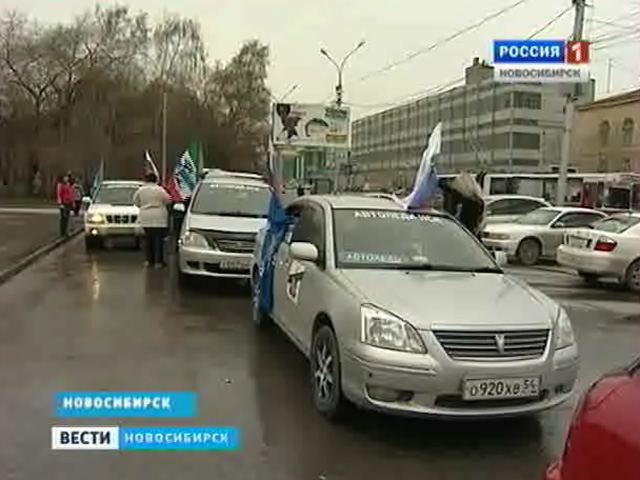 Новосибирские женщины-автолюбители провели автопробег в честь Дня Победы